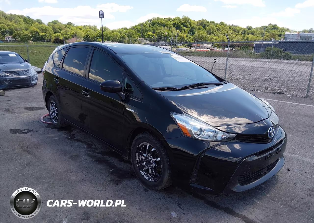2015 Toyota Prius V Two – zdjęcie 1 z 17