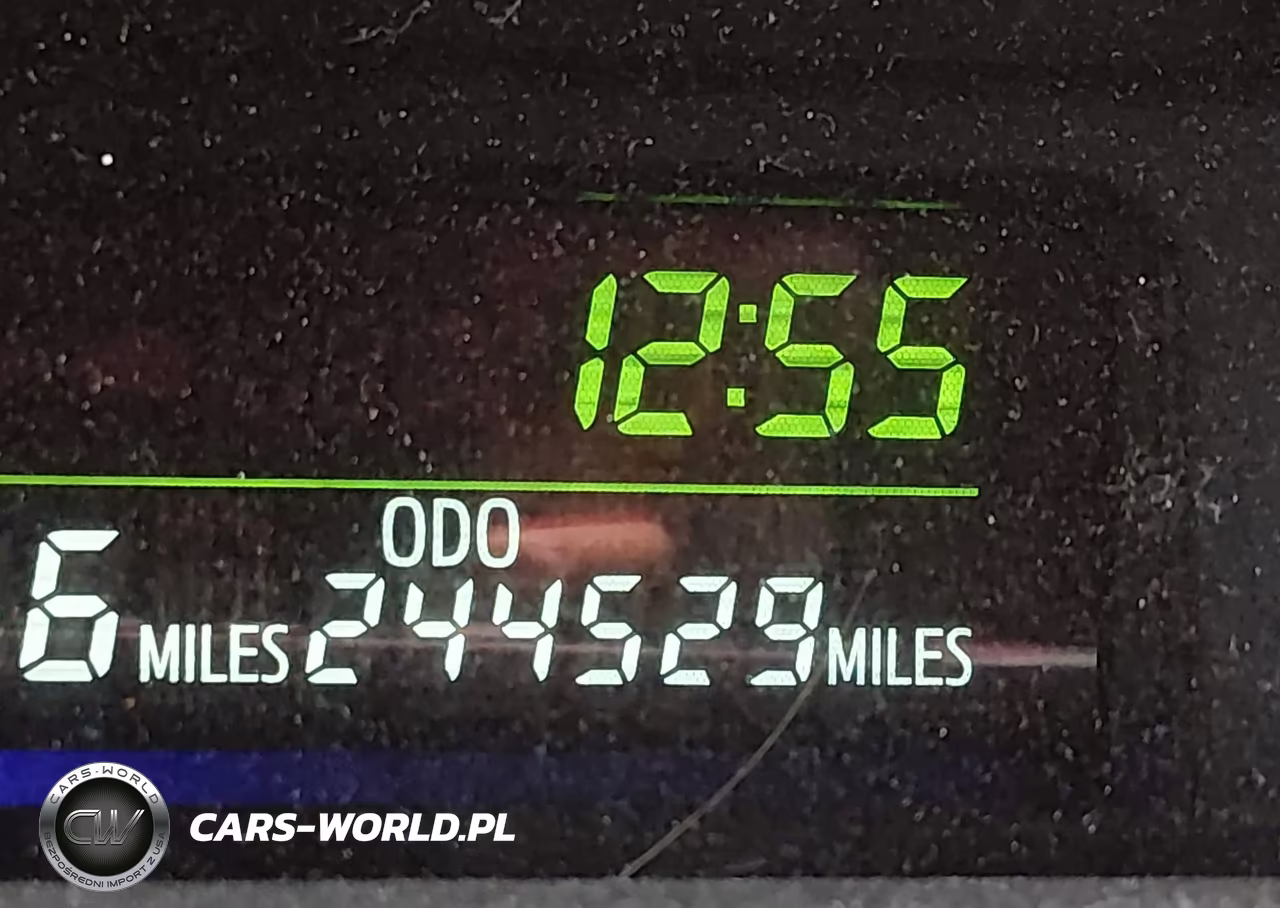 2015 Toyota Prius V Two VIN:JTDZN3EU6FJ024196 - 15