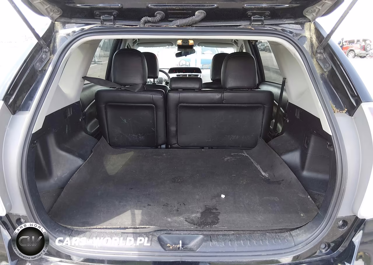 2015 Toyota Prius V Two VIN:JTDZN3EU6FJ024196 - 17