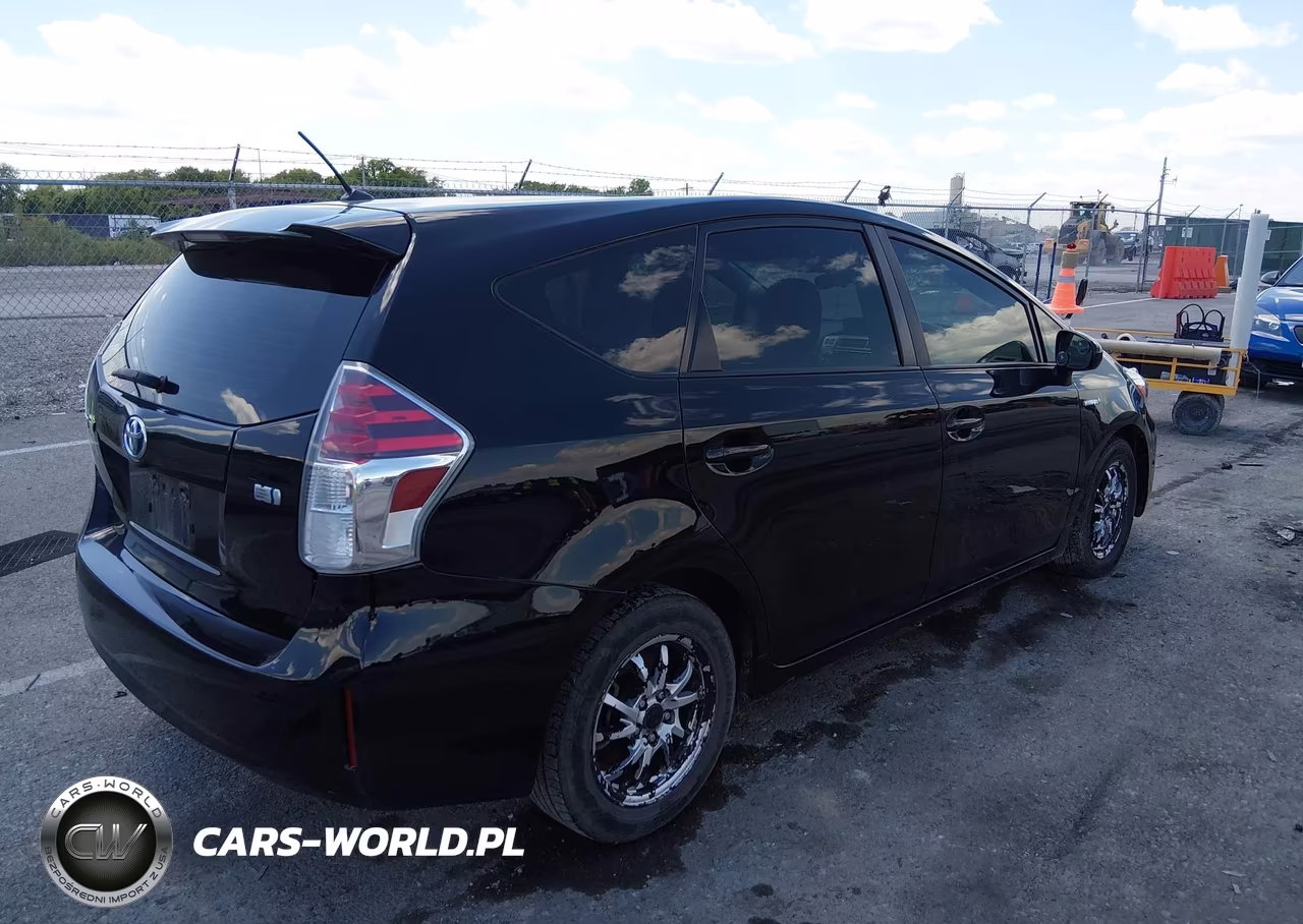 2015 Toyota Prius V Two VIN:JTDZN3EU6FJ024196 - 4