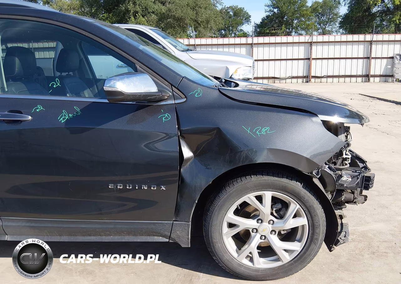 2018 Chevrolet Equinox Premier VIN:2GNAXMEV3J6182790 - 18