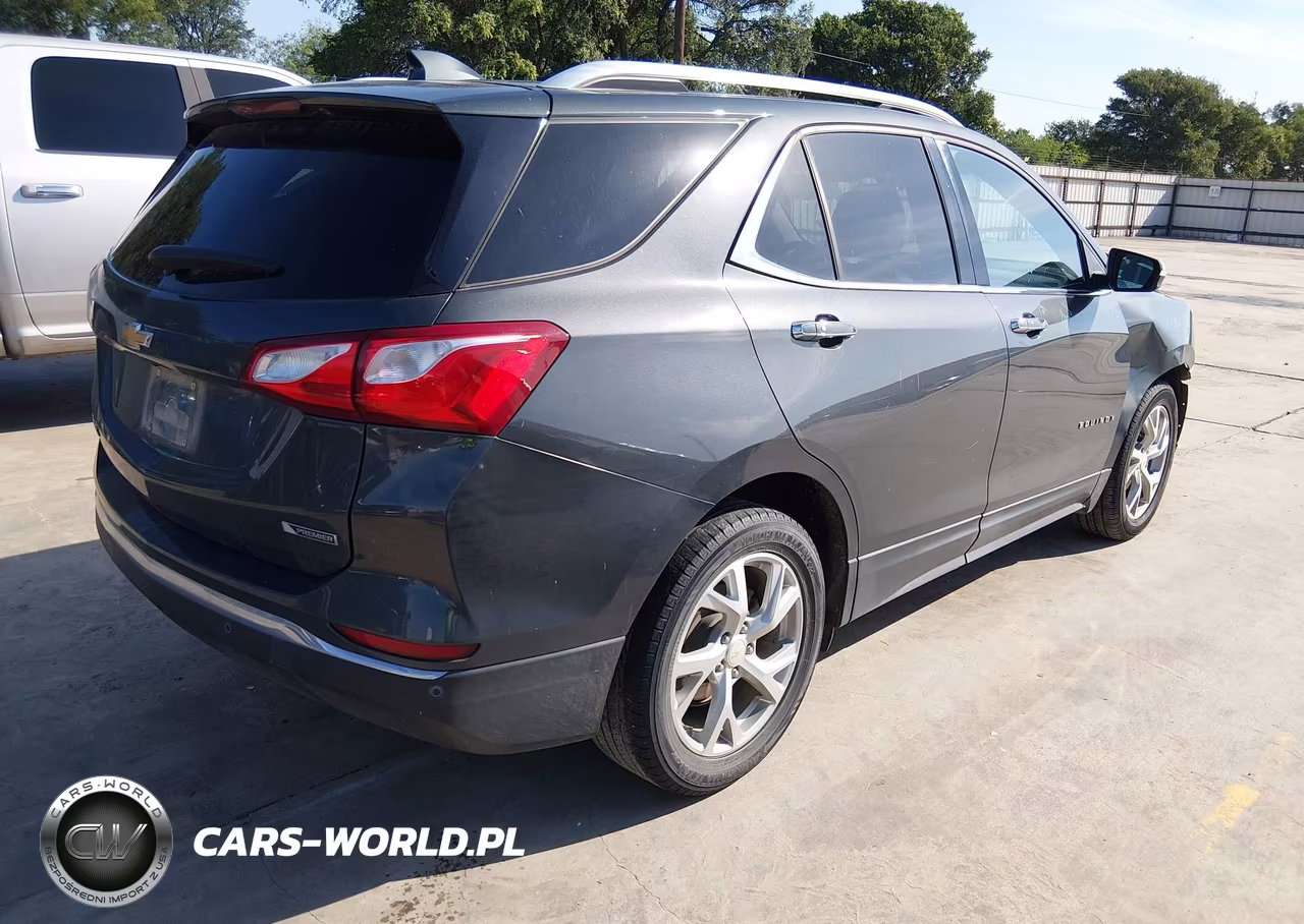 2018 Chevrolet Equinox Premier VIN:2GNAXMEV3J6182790 - 4