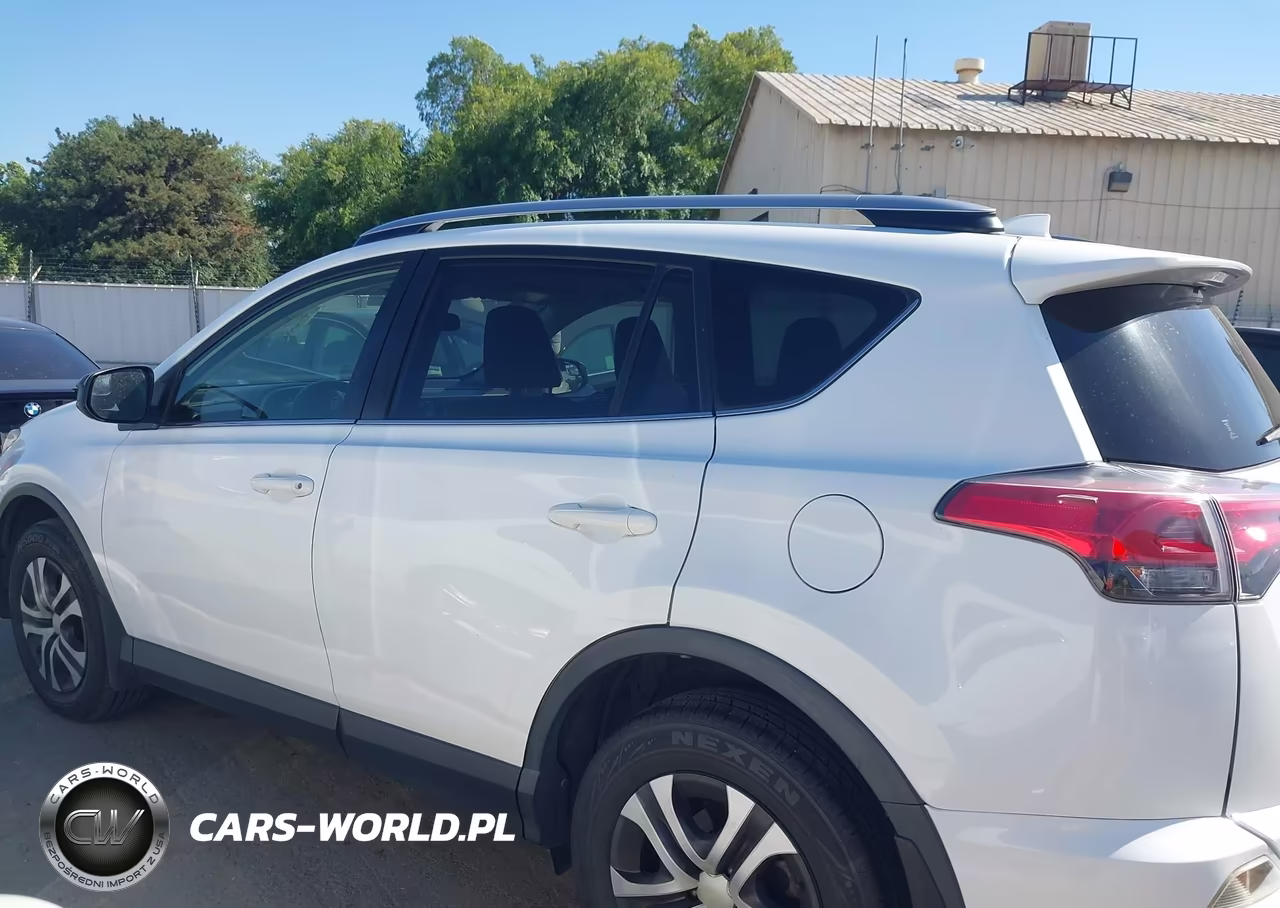 2018 Toyota Rav4 Le VIN:JTMBFREVXJJ719977 - 14
