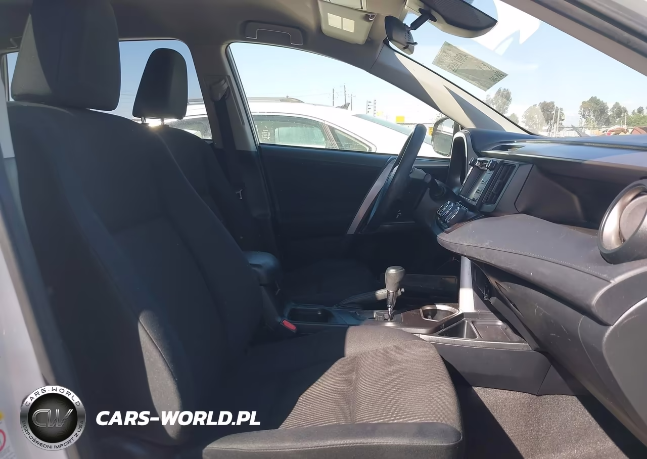 2018 Toyota Rav4 Le VIN:JTMBFREVXJJ719977 - 5