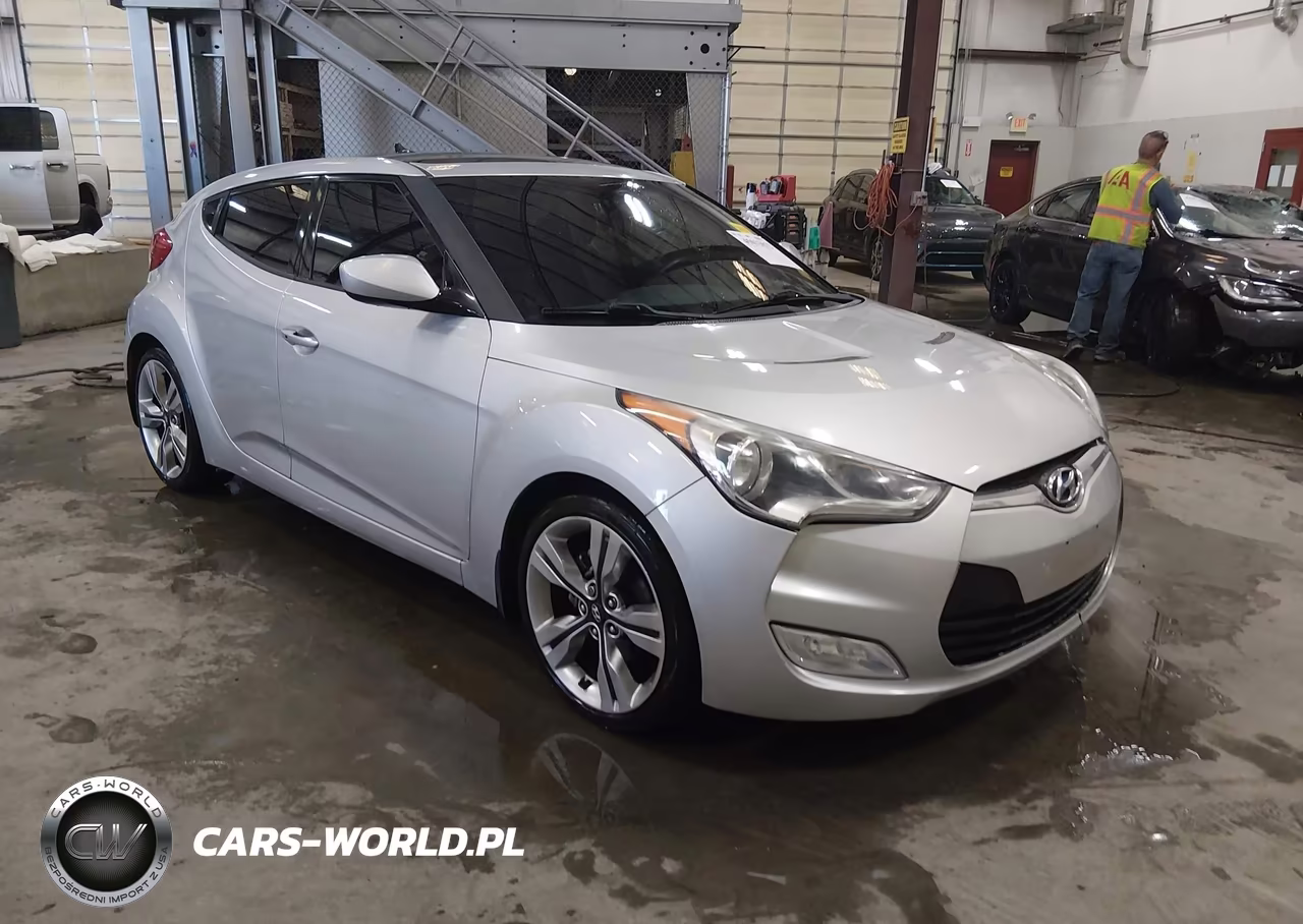 2012 Hyundai Veloster Base W-Black