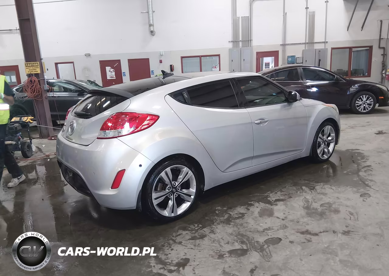 2012 Hyundai Veloster Base W-Black VIN:KMHTC6AD0CU079462 - 4