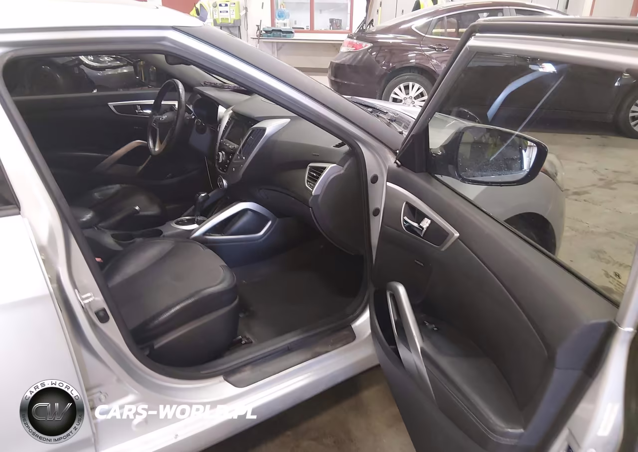 2012 Hyundai Veloster Base W-Black VIN:KMHTC6AD0CU079462 - 5