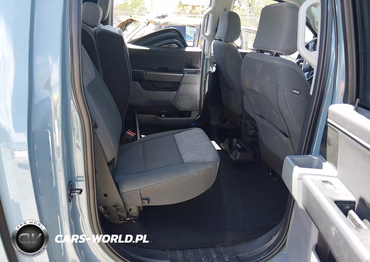 2023 Ford F-150 Xlt VIN:1FTFW1E55PKE38613 - 8