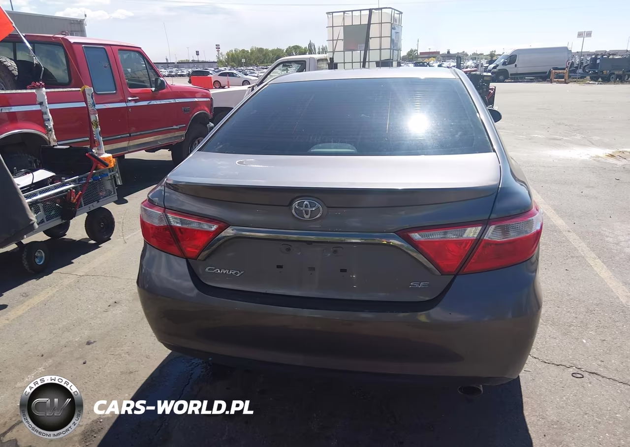 2015 Toyota Camry Se VIN:4T1BF1FK1FU903020 - 16