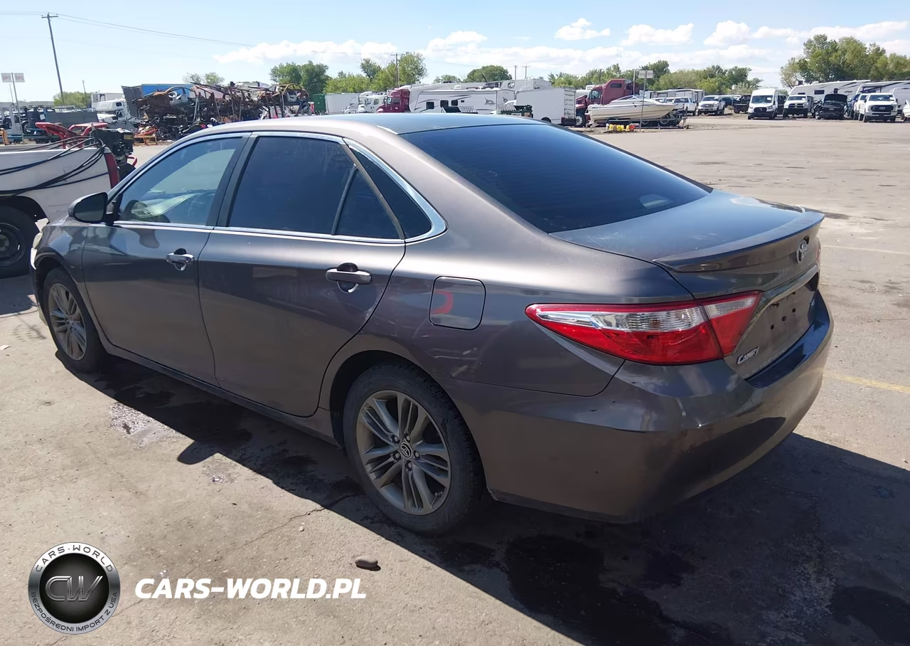 2015 Toyota Camry Se VIN:4T1BF1FK1FU903020 - 3