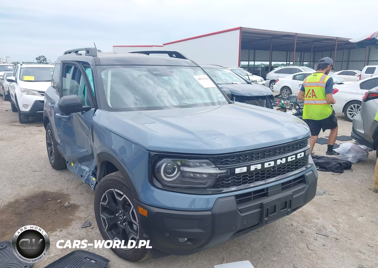 2025 Ford Bronco Sport Outer Banks – zdjęcie 1 z 16