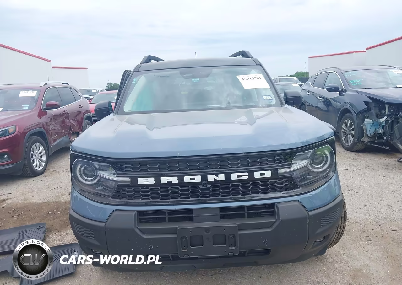 2025 Ford Bronco Sport Outer Banks VIN:3FMCR9CN5SRF49500 - 12