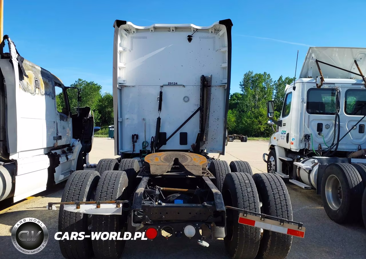 2023 Kenworth T680 VIN:1XKYDP9X7PJ251560 - 17