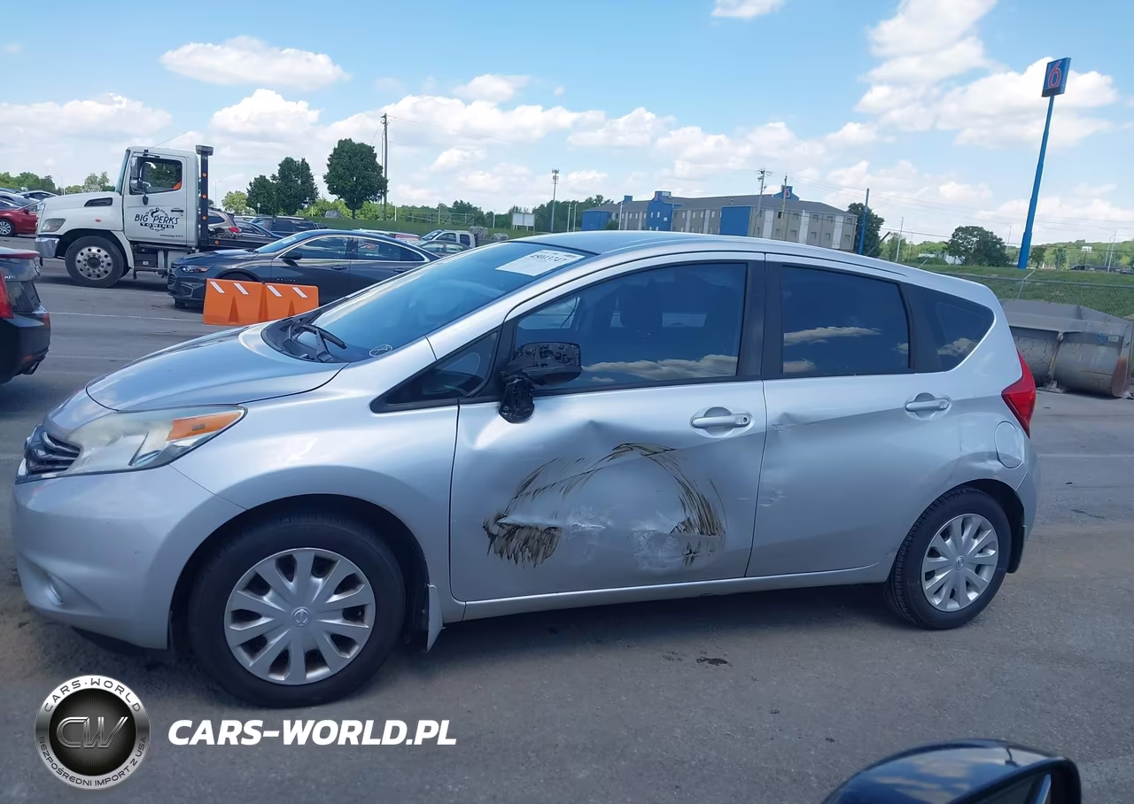 2015 Nissan Versa Note S Plus VIN:3N1CE2CPXFL449140 - 14