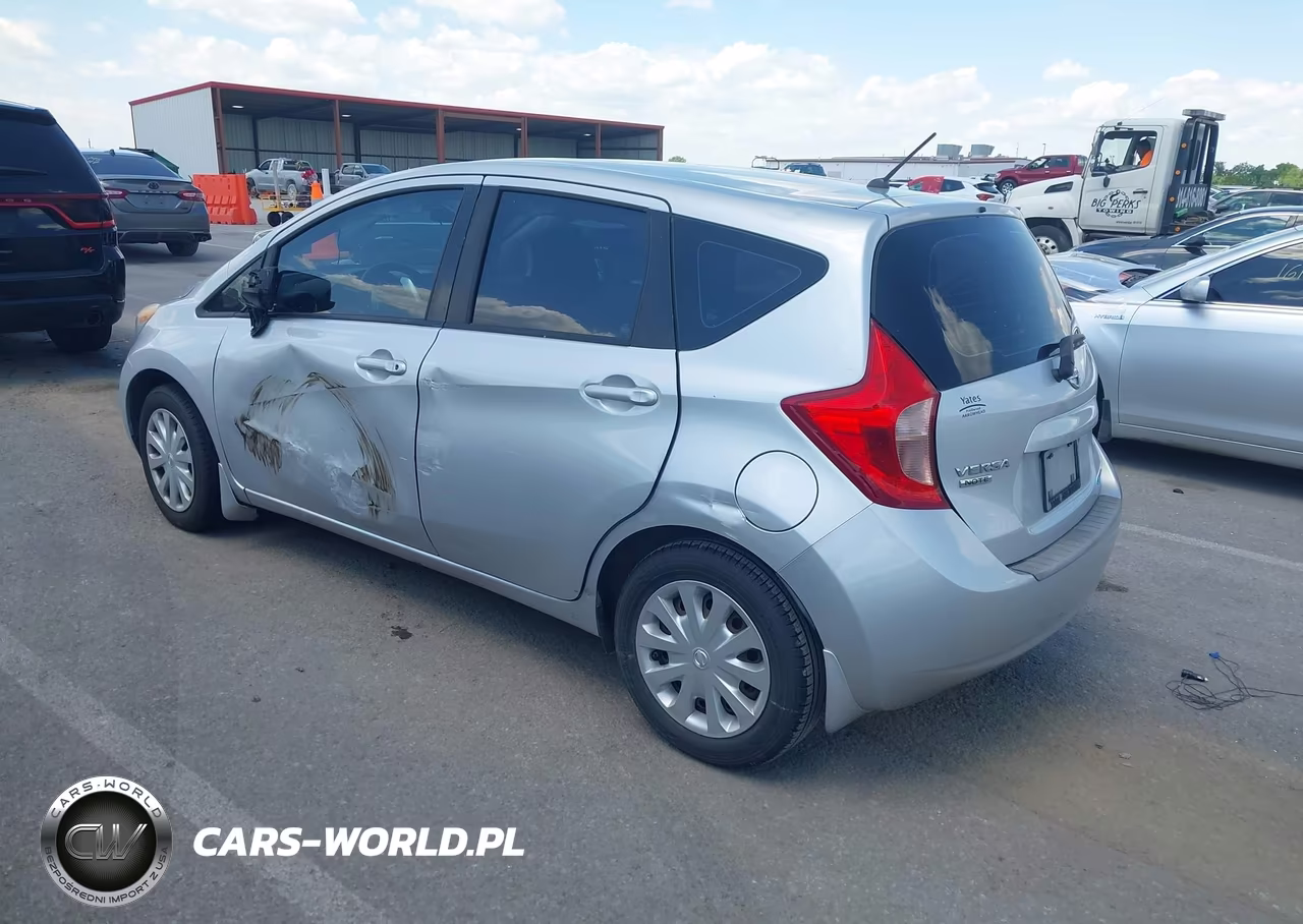 2015 Nissan Versa Note S Plus VIN:3N1CE2CPXFL449140 - 3