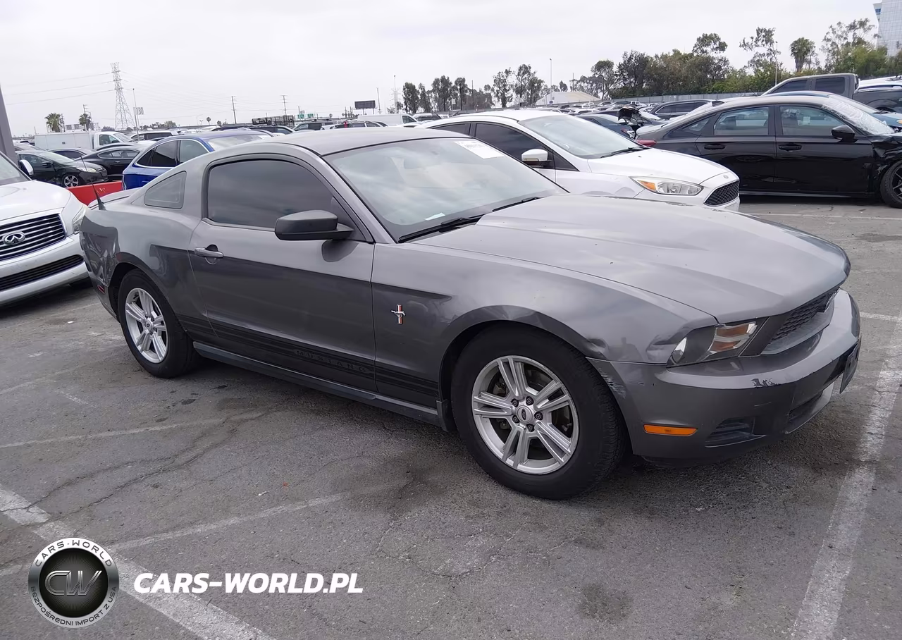 2011 Ford Mustang V6