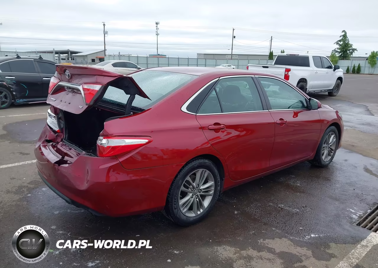 2015 Toyota Camry Se VIN:4T1BF1FK2FU919369 - 4