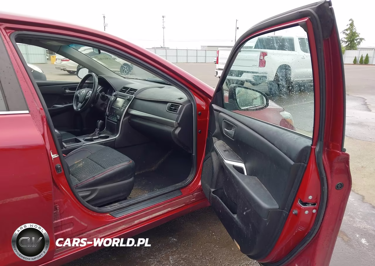 2015 Toyota Camry Se VIN:4T1BF1FK2FU919369 - 5
