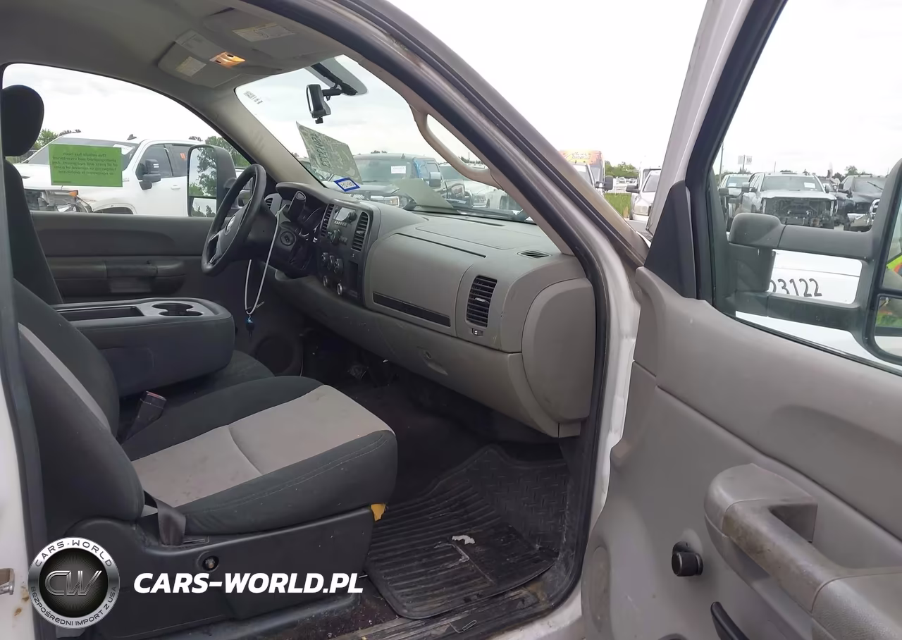 2007 Chevrolet Silverado 2500Hd Work Truck VIN:1GBHC24K27E522468 - 5