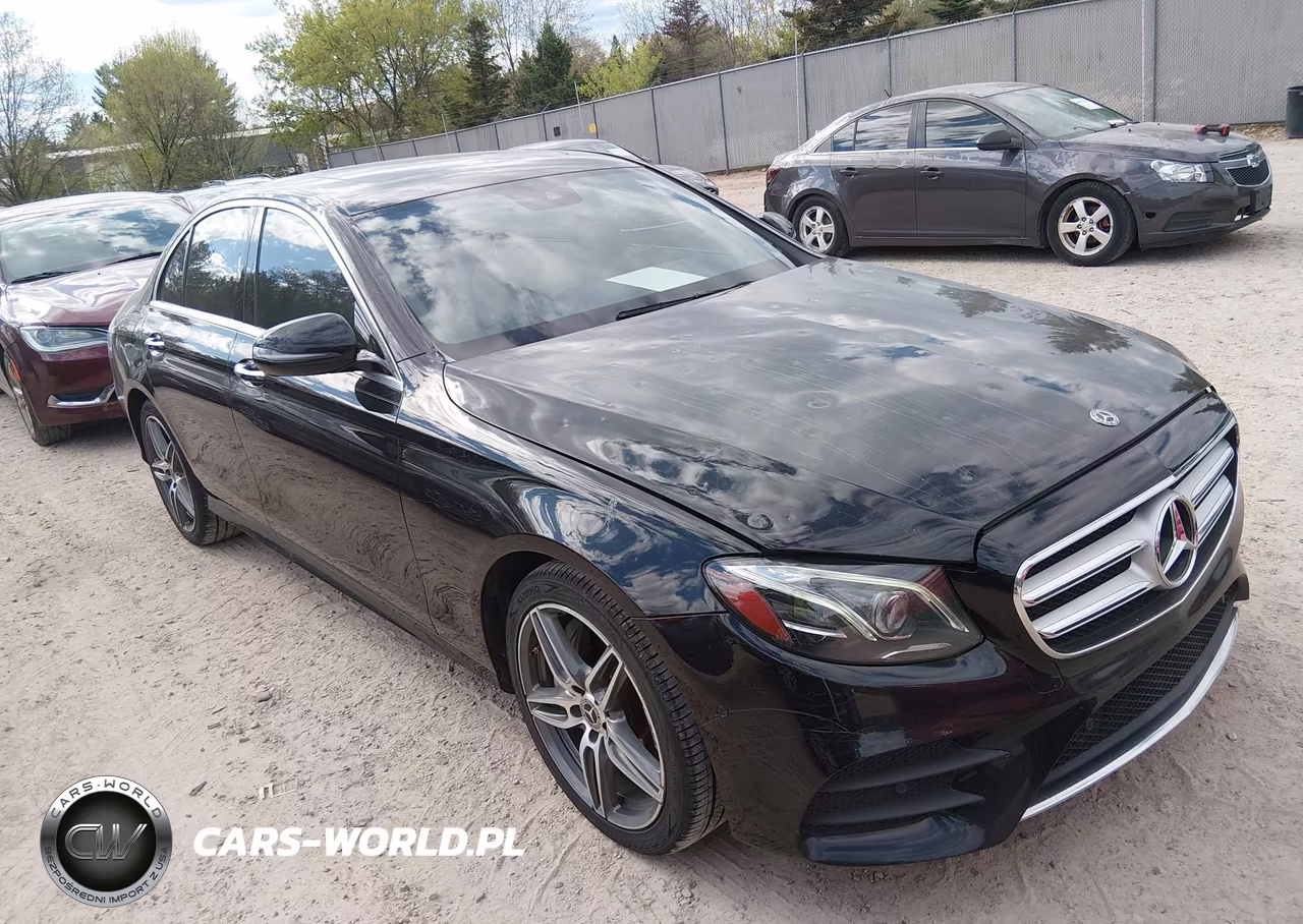 2017 Mercedes-Benz E 300 4Matic – zdjęcie 1 z 18