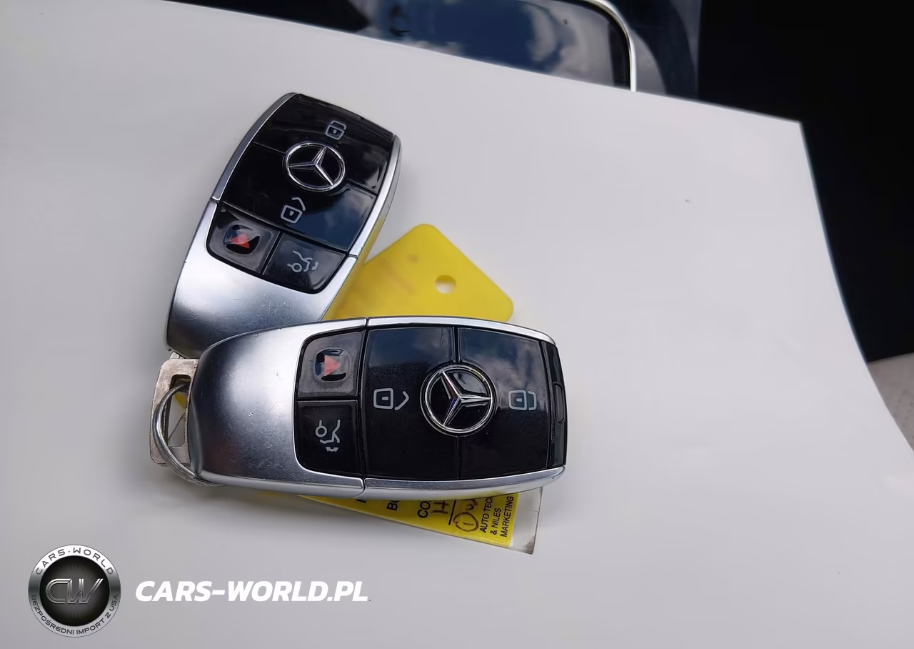 2017 Mercedes-Benz E 300 4Matic VIN:WDDZF4KB4HA244533 - 11