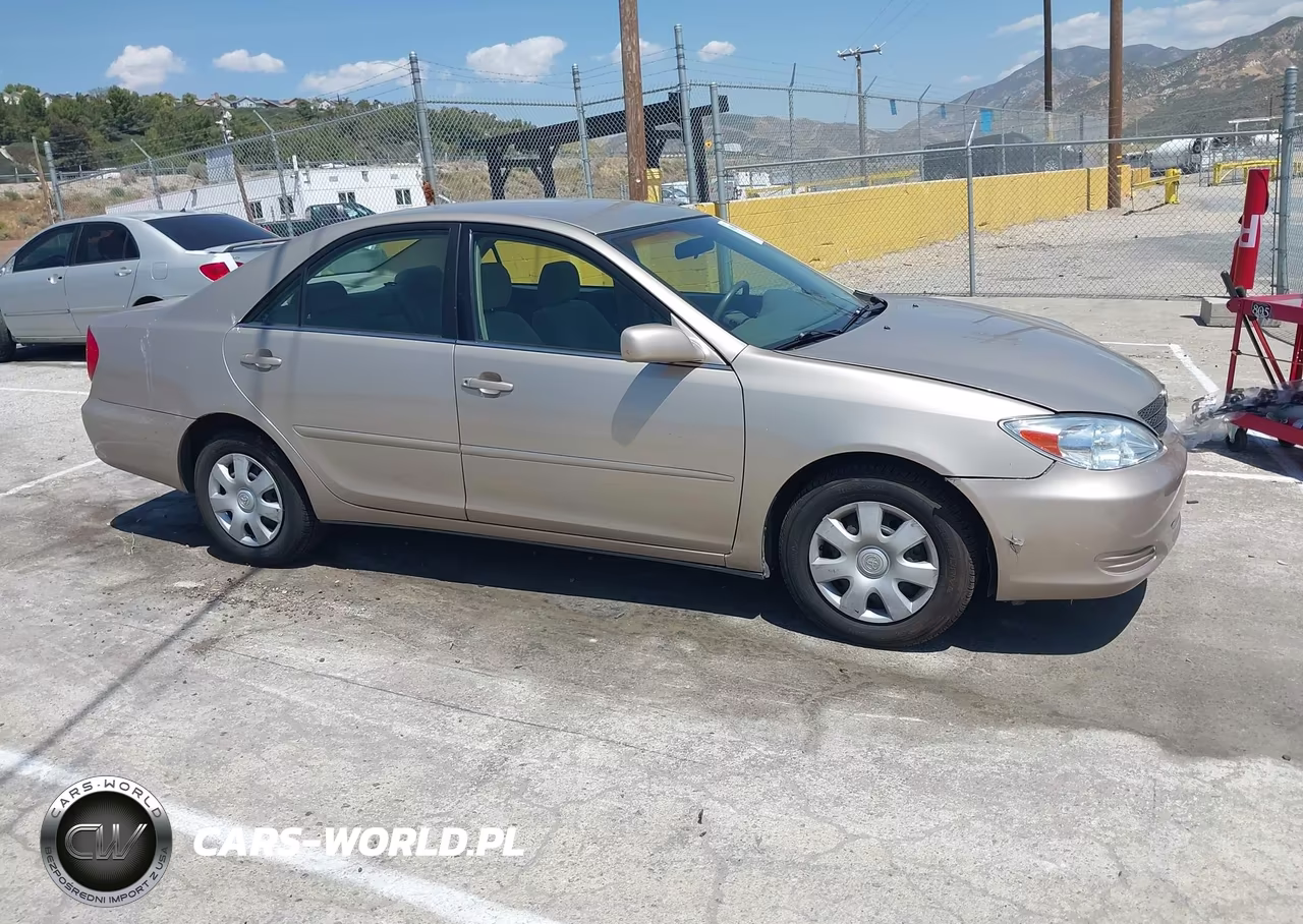 2003 Toyota Camry Le VIN:4T1BE32K73U252329 - 13