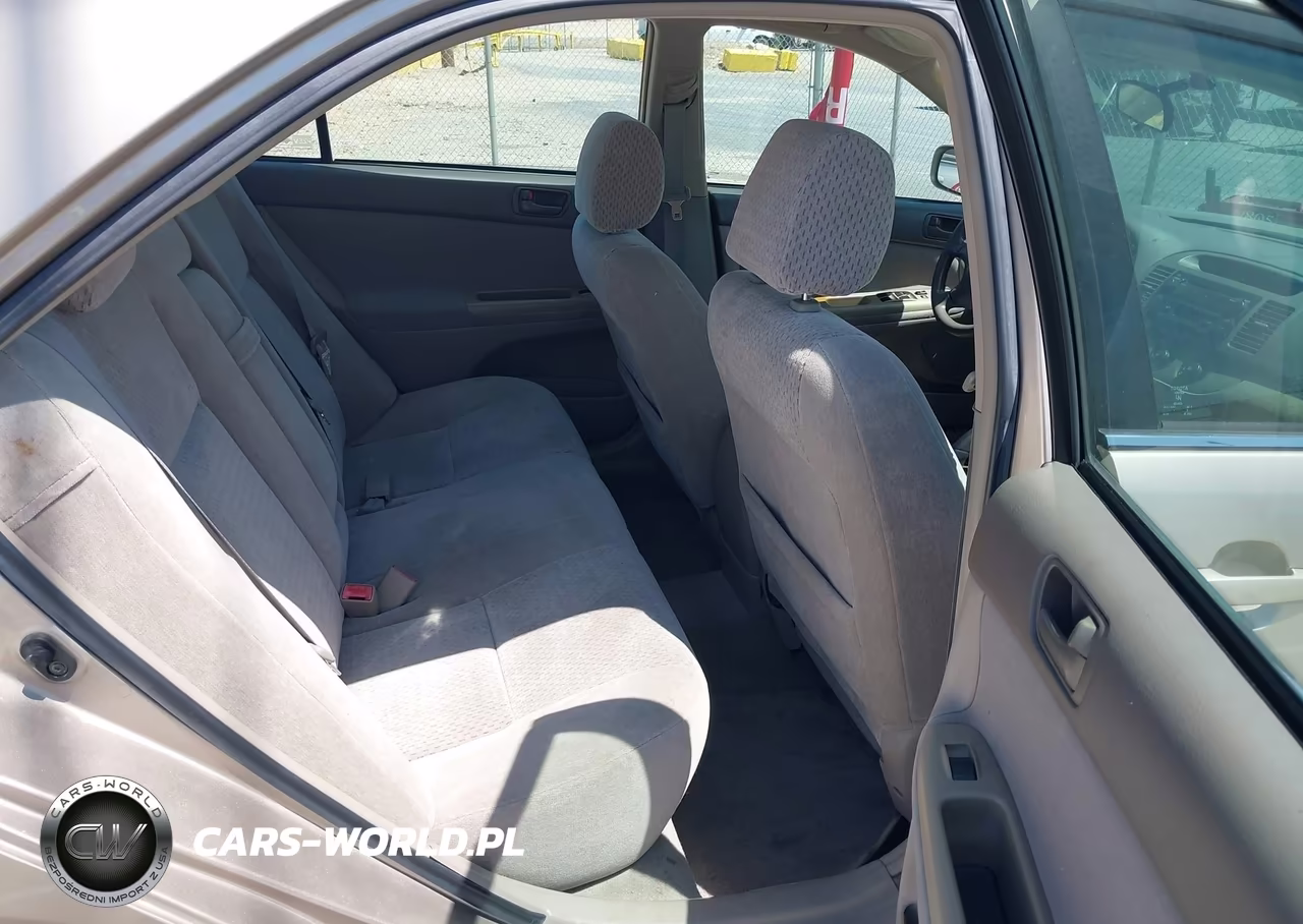 2003 Toyota Camry Le VIN:4T1BE32K73U252329 - 8
