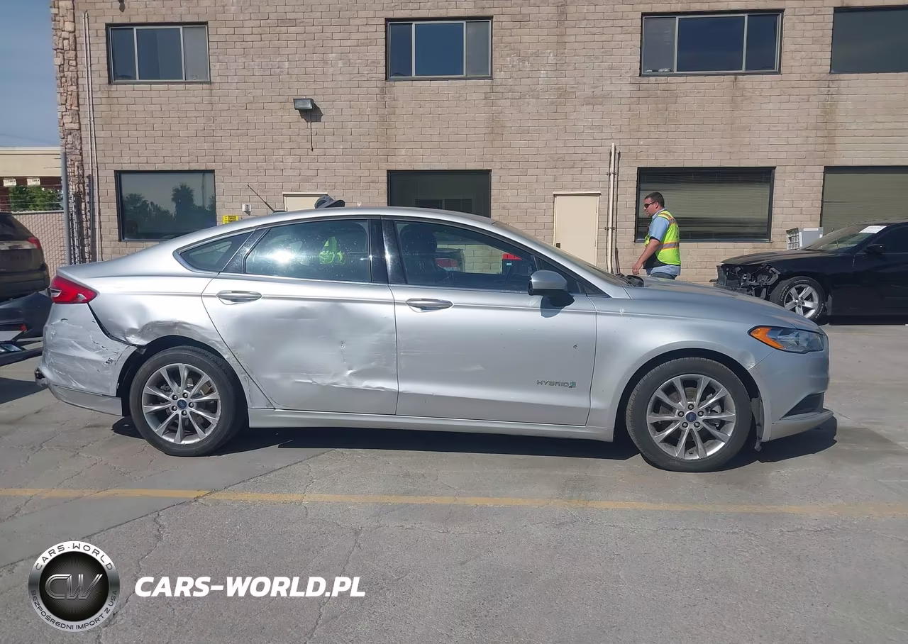 2017 Ford Fusion Hybrid Se VIN:3FA6P0LUXHR355439 - 13