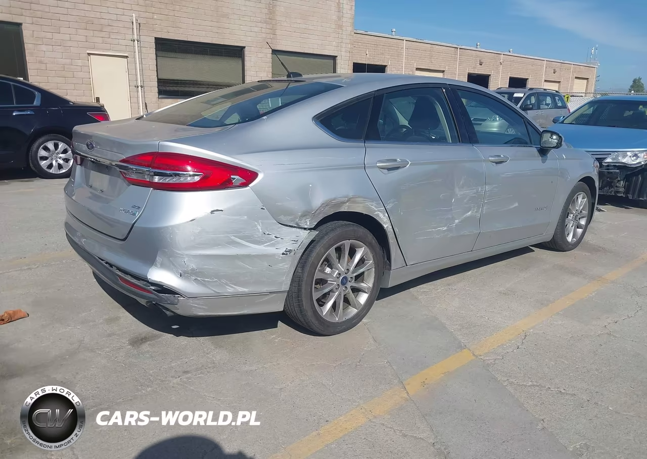 2017 Ford Fusion Hybrid Se VIN:3FA6P0LUXHR355439 - 4