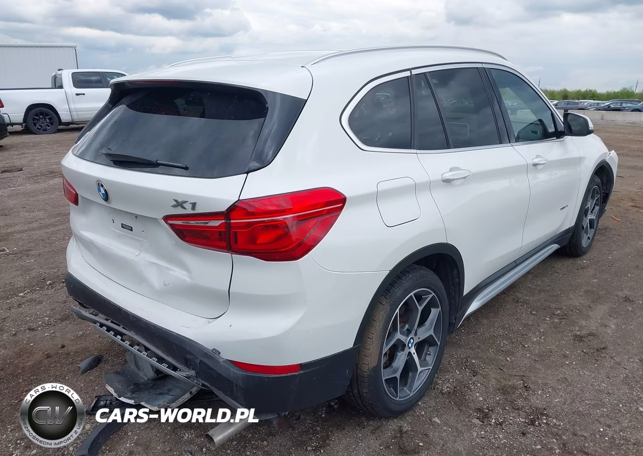 2018 BMW X1 xDrive28I VIN:WBXHT3C38J5K20589 - 4