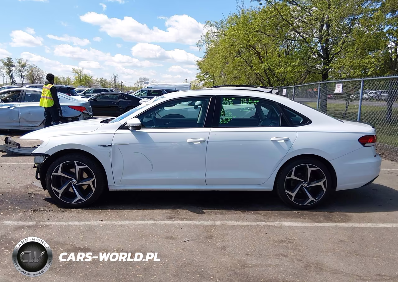 2020 Volkswagen Passat 2.0T R-Line VIN:1VWMA7A32LC026499 - 14