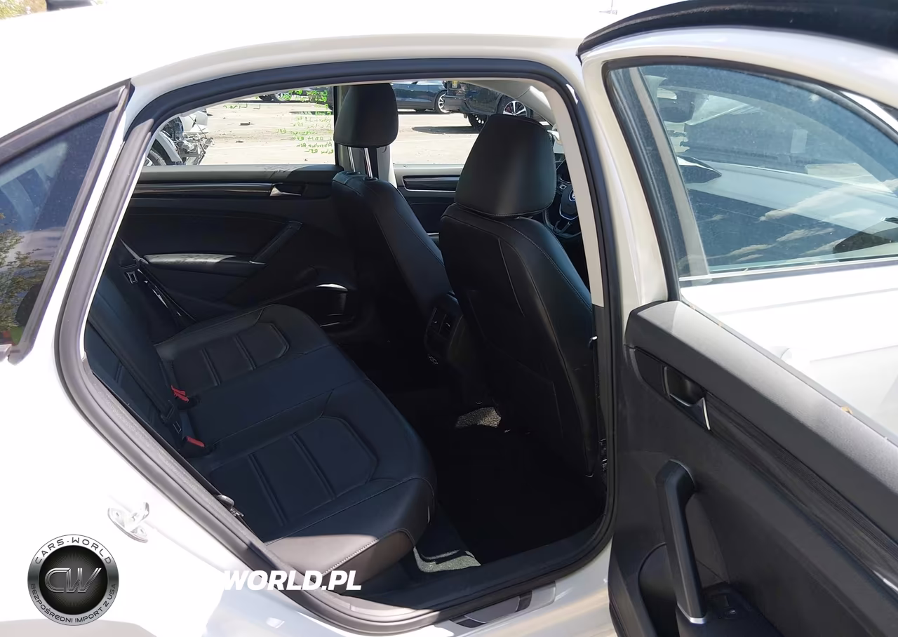 2020 Volkswagen Passat 2.0T R-Line VIN:1VWMA7A32LC026499 - 8