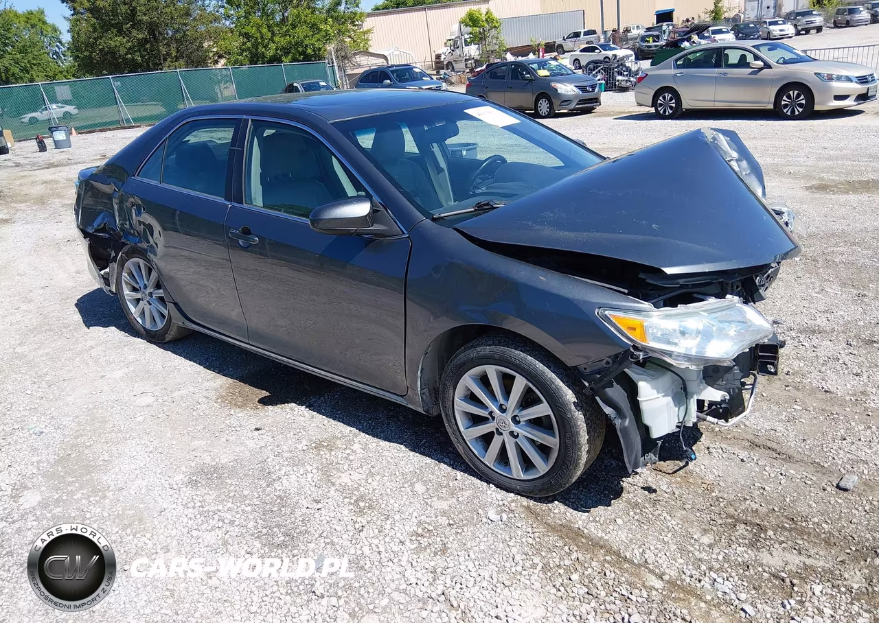 2014 Toyota Camry Xle V6 – zdjęcie 1 z 16