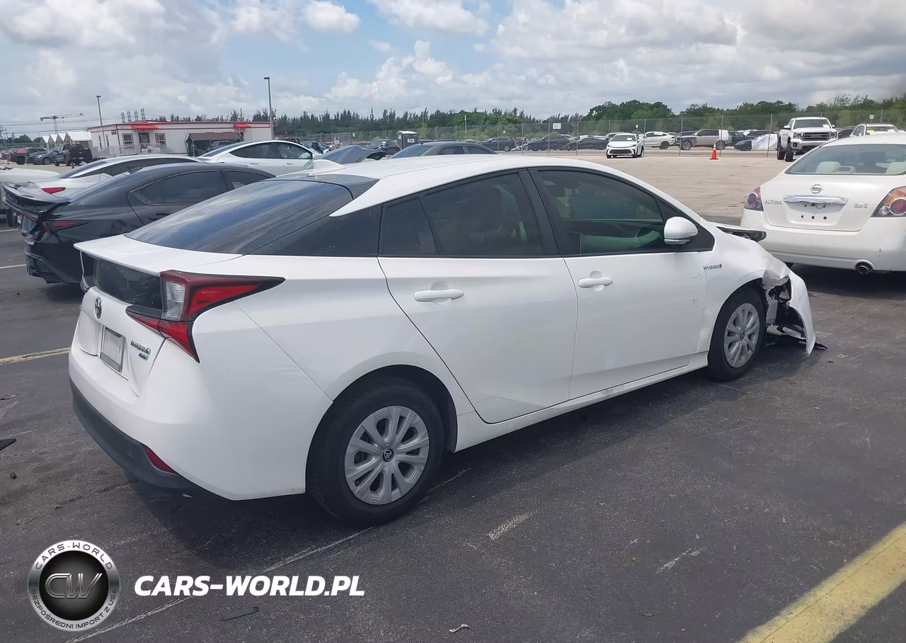 2019 Toyota Prius L Eco VIN:JTDKARFU1K3072119 - 4