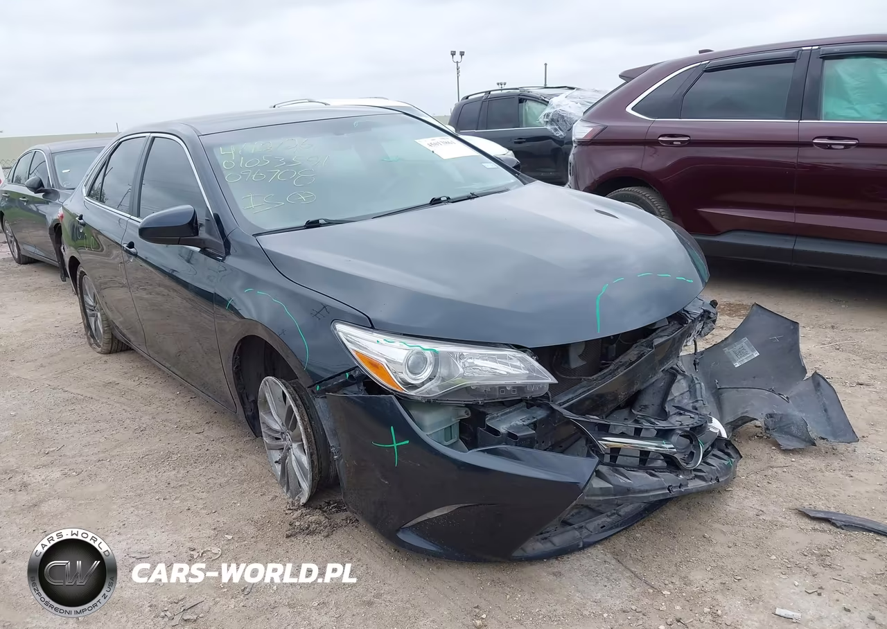 2015 Toyota Camry Se – zdjęcie 1 z 17