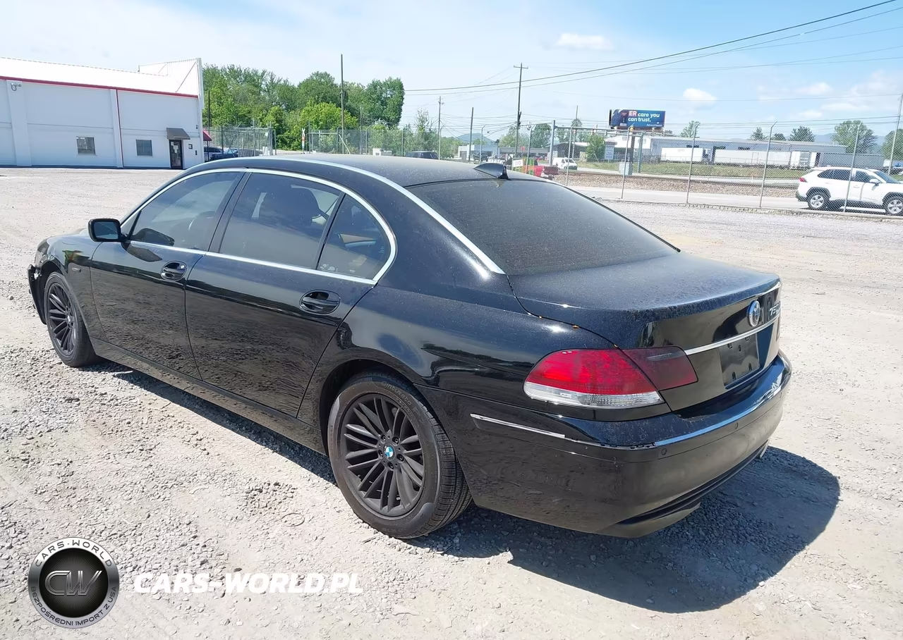 2006 BMW 750Li VIN:WBAHN83576DT32977 - 3