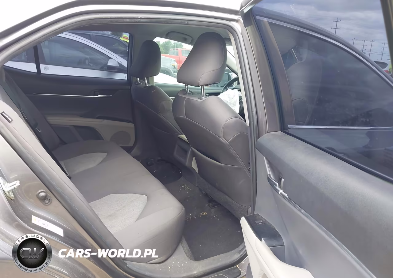 2019 Toyota Camry Le VIN:4T1B11HKXKU679347 - 8