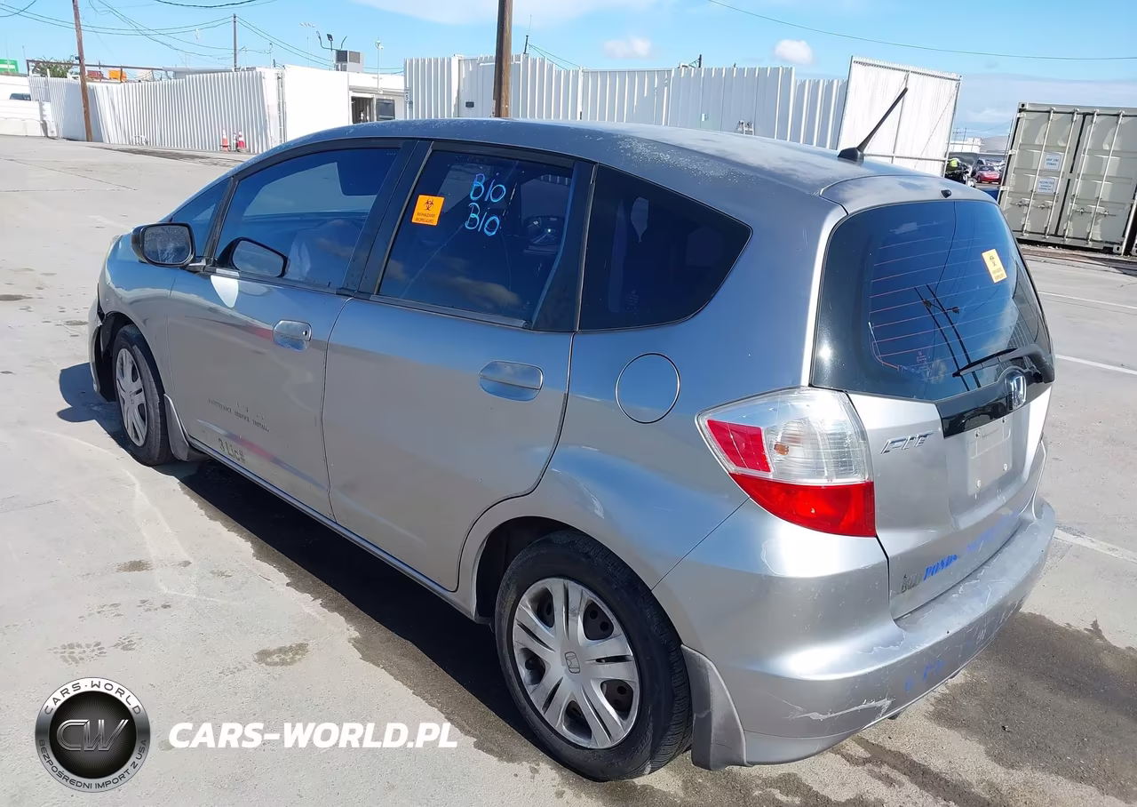 2010 Honda Fit VIN:JHMGE8H21AS006088 - 3