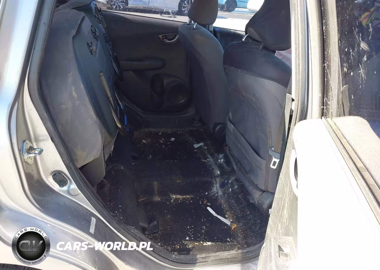 2010 Honda Fit VIN:JHMGE8H21AS006088 - 8