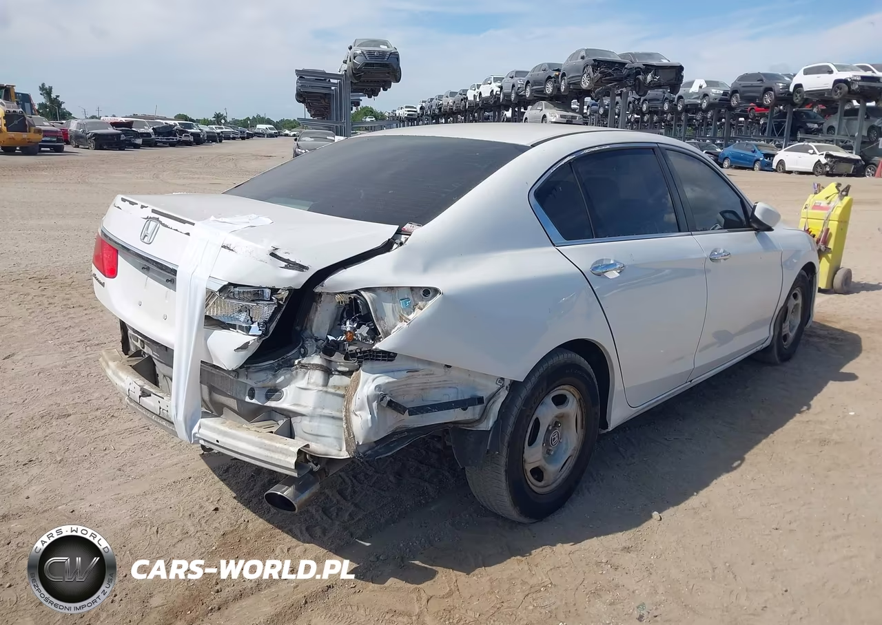 2013 Honda Accord Lx VIN:1HGCR2F35DA073379 - 4