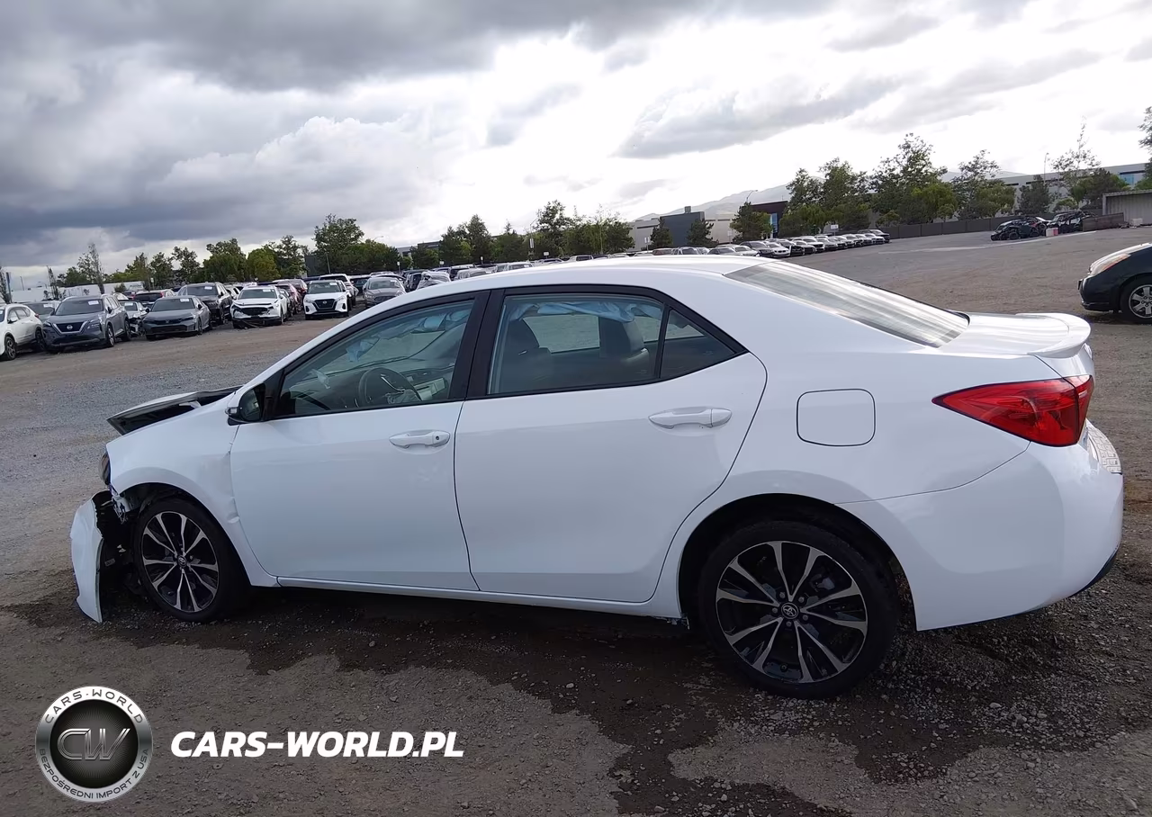 2018 Toyota Corolla Se VIN:5YFBURHEXJP768190 - 14