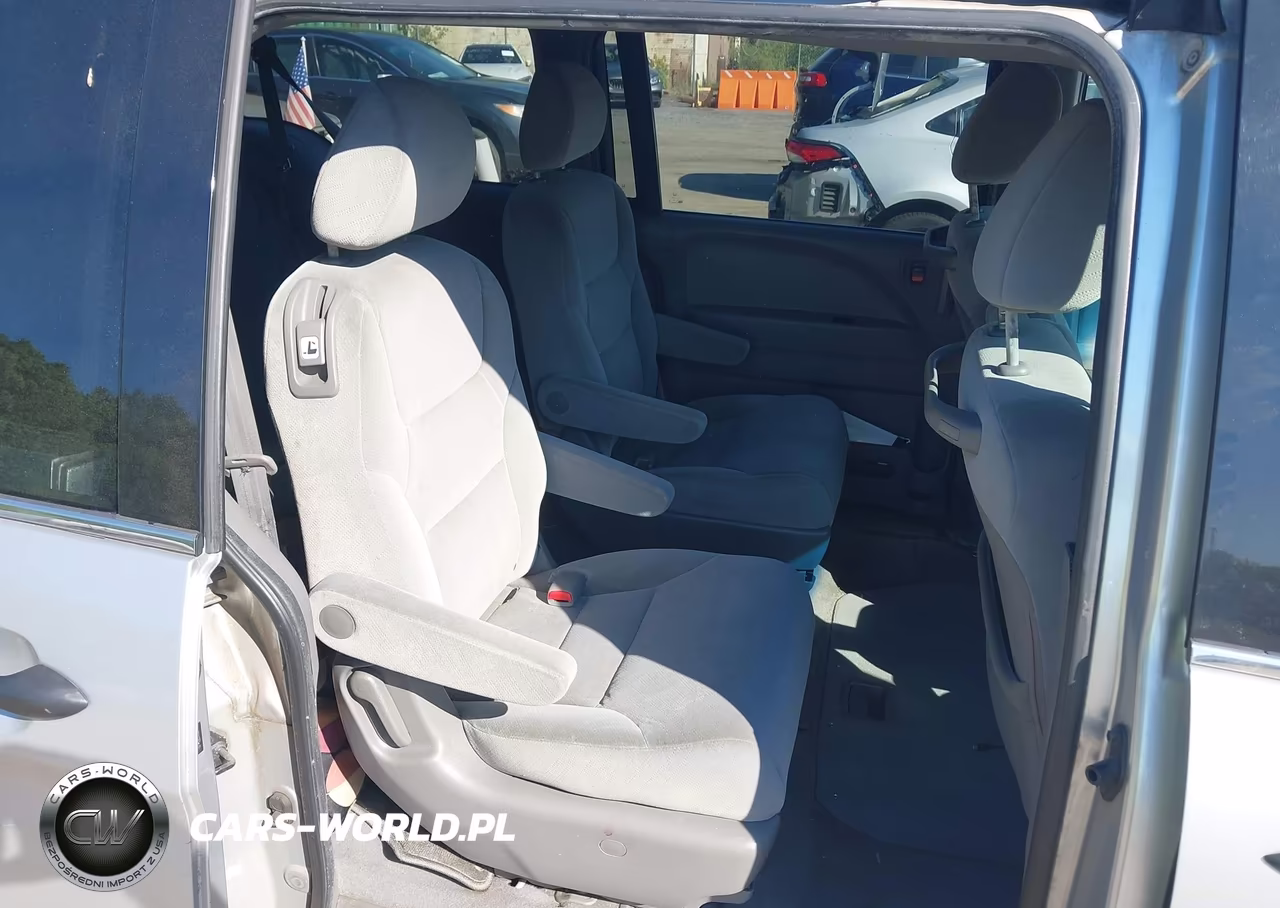 2010 Honda Odyssey Lx VIN:5FNRL3H25AB069145 - 8