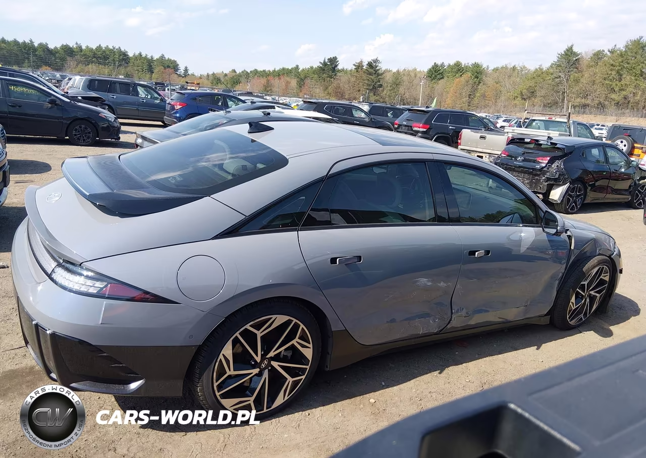 2025 Hyundai Ioniq 6 Limited VIN:KMHM54AC5SA089897 - 13