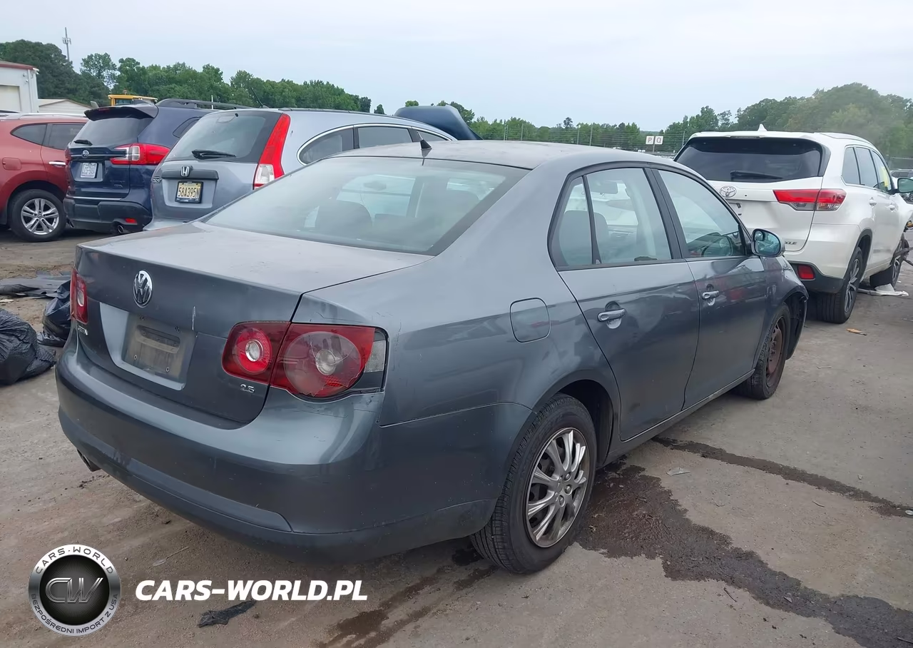 2008 Volkswagen Jetta S VIN:3VWJM71K28M110815 - 4