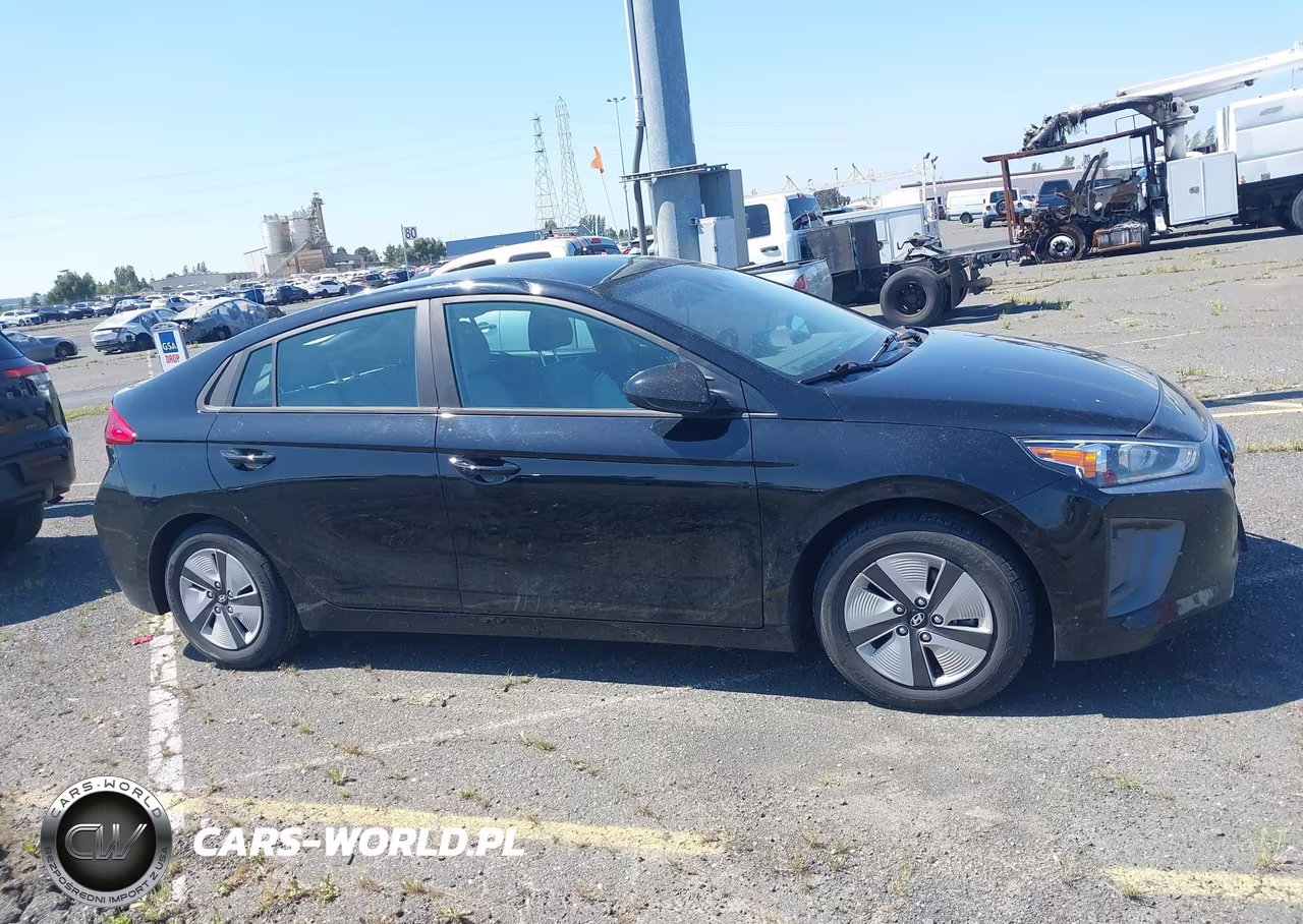 2021 Hyundai Ioniq Hybrid Blue VIN:KMHC65LC5MU245840 - 16