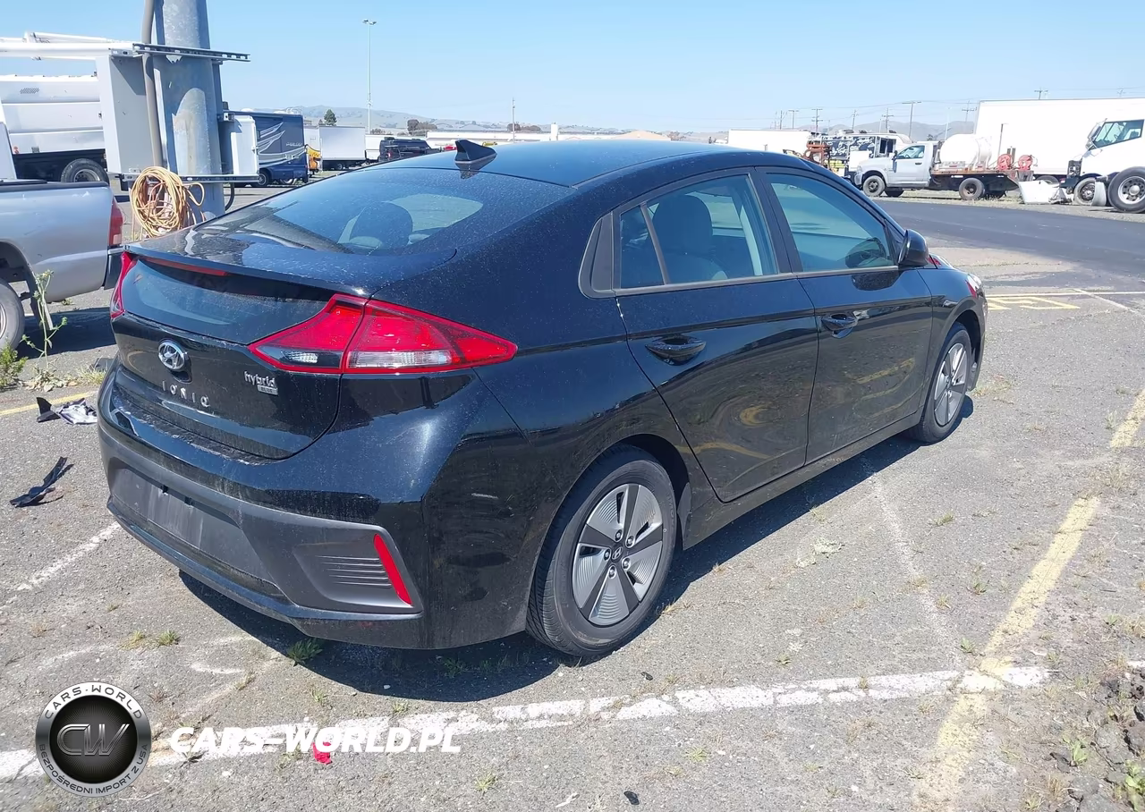 2021 Hyundai Ioniq Hybrid Blue VIN:KMHC65LC5MU245840 - 4