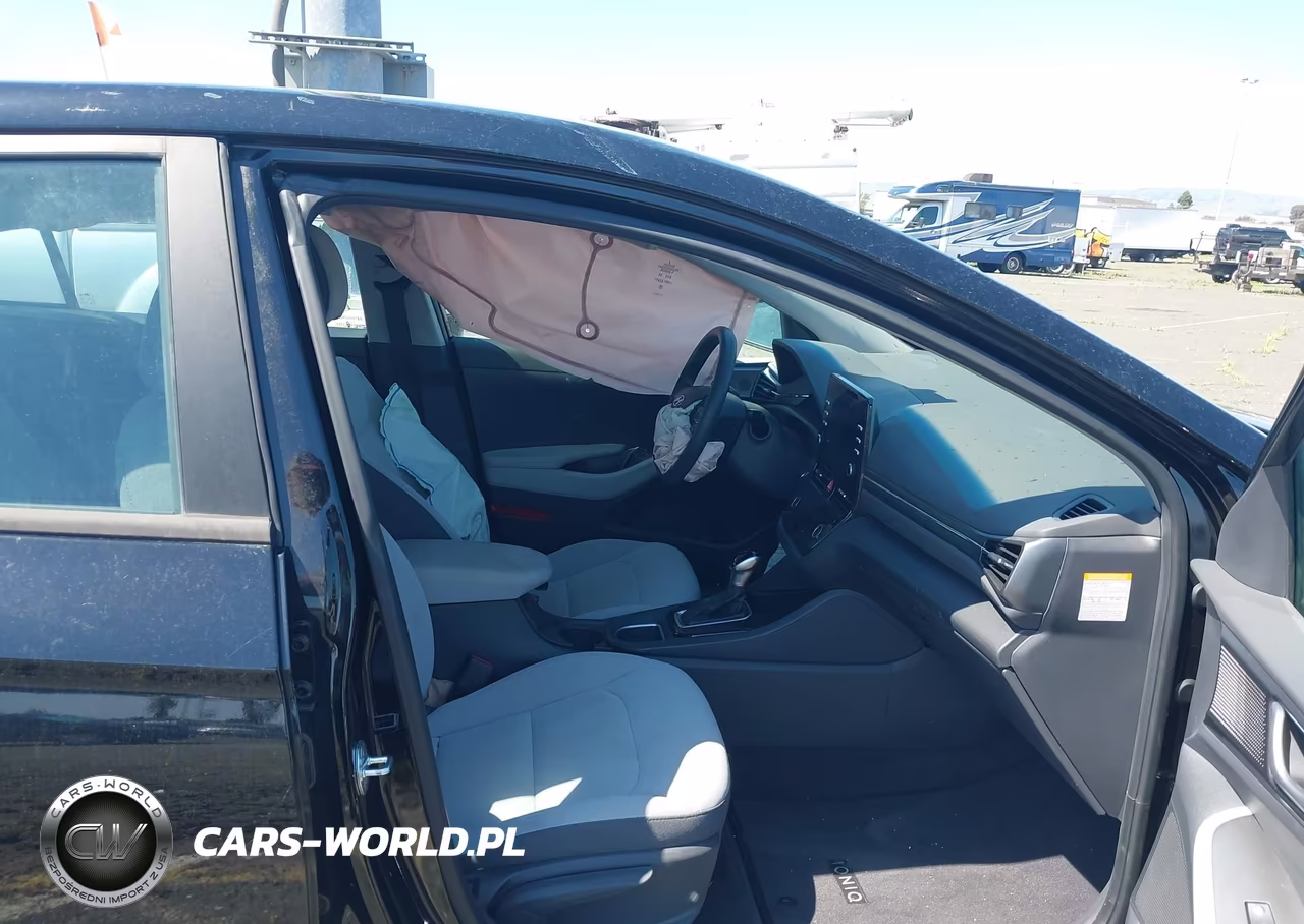 2021 Hyundai Ioniq Hybrid Blue VIN:KMHC65LC5MU245840 - 5