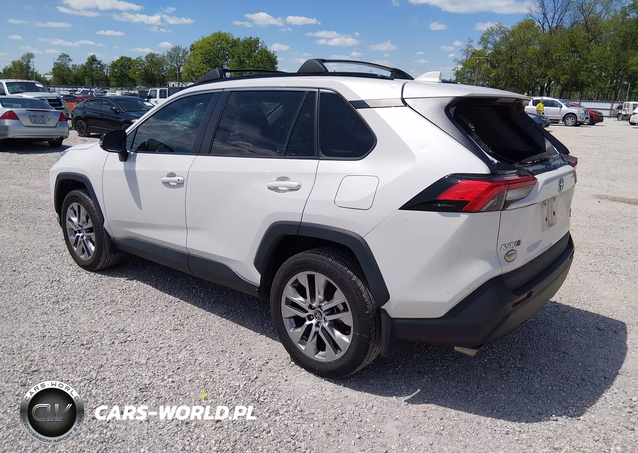 2021 Toyota Rav4 Xle Premium VIN:2T3A1RFV5MW152866 - 3