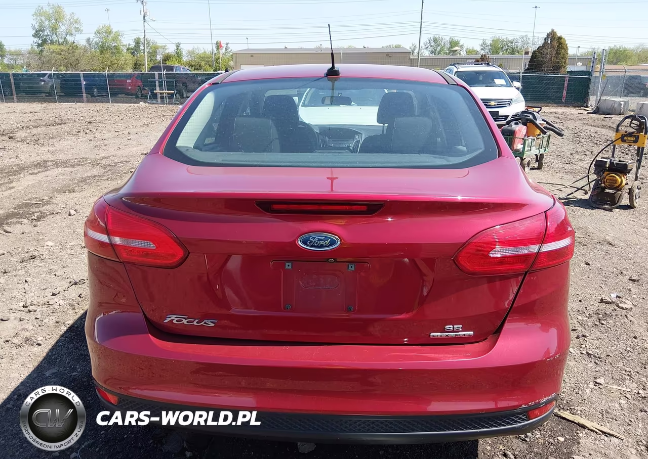 2015 Ford Focus Se VIN:1FADP3F22FL254524 - 16