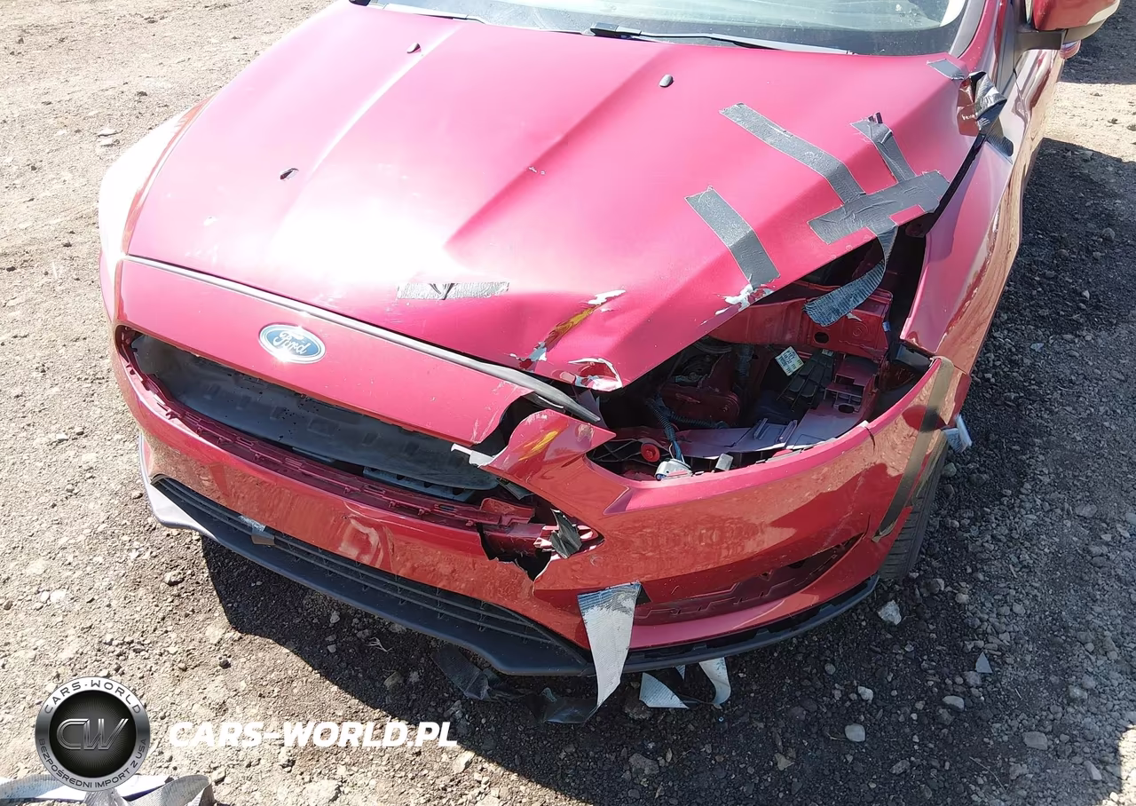 2015 Ford Focus Se VIN:1FADP3F22FL254524 - 6